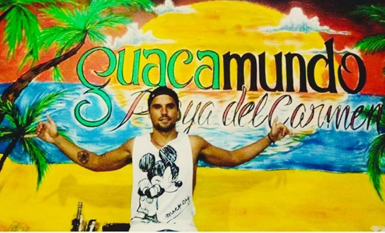 Guacamundo Beach Hostel 5Th. Ave بلايا ديل كارمن المظهر الخارجي الصورة